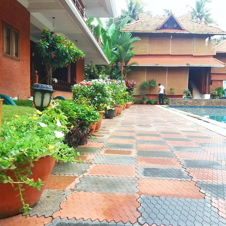Nikhil Ayurvedic Heritage Hotel Varkala Exterior photo