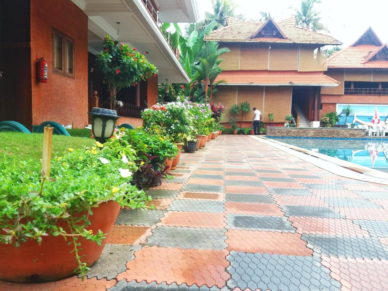 Nikhil Ayurvedic Heritage Hotel Varkala Exterior photo